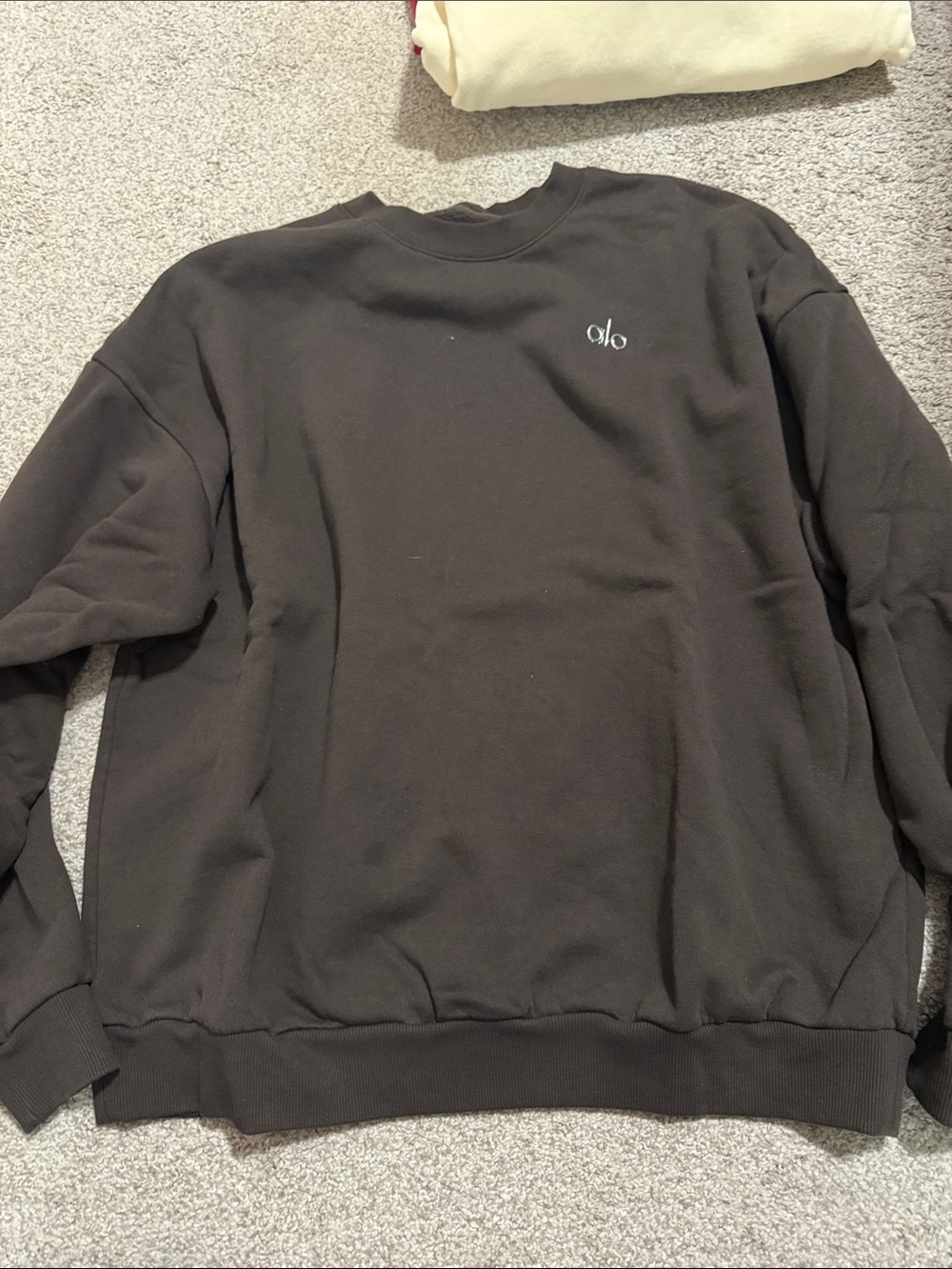 ALO Yoga women’s brown Crewneck Sweatshirt